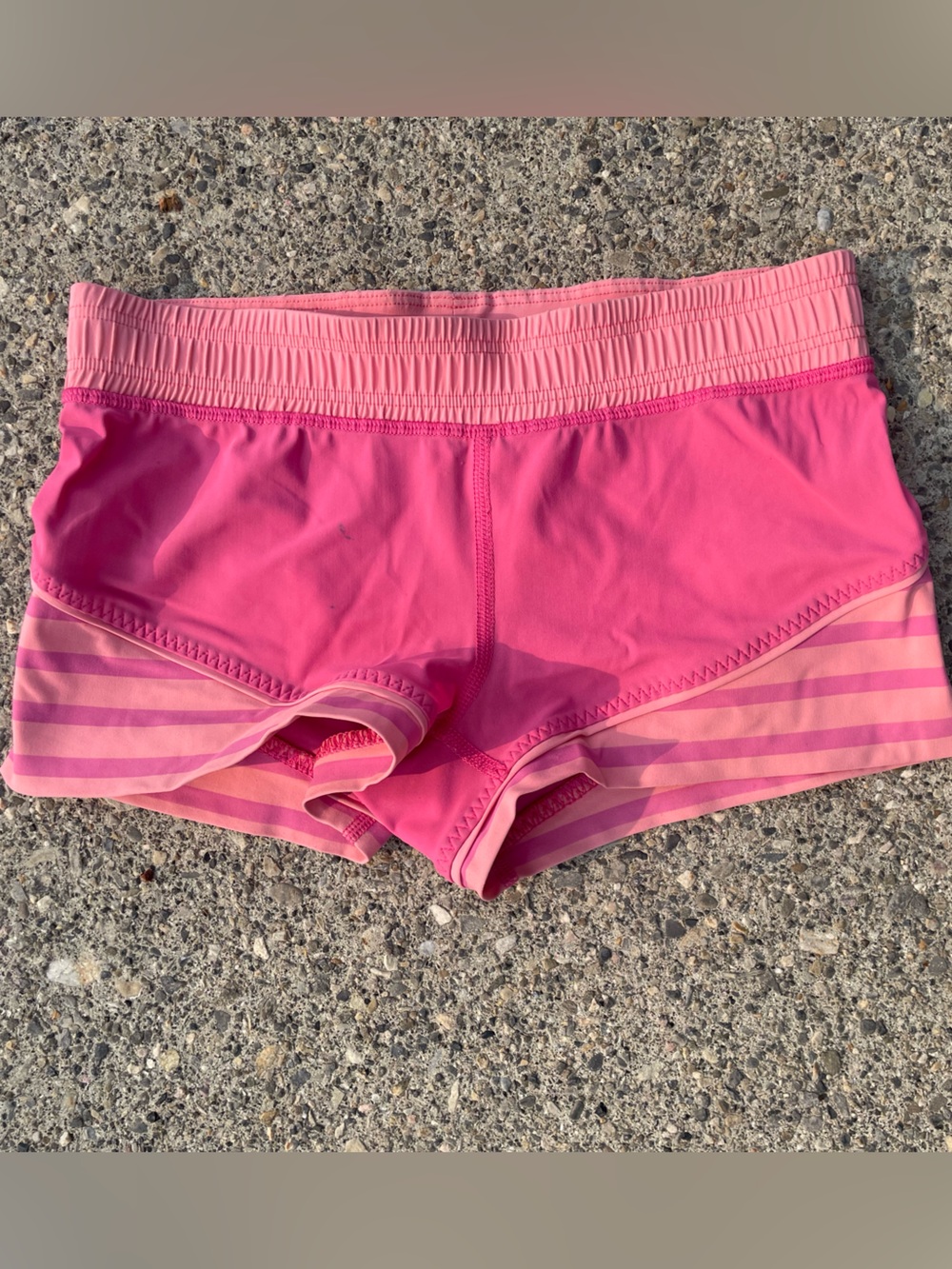 Ivivva Girls' Hot Pink and Light Pink Striped Active shorts